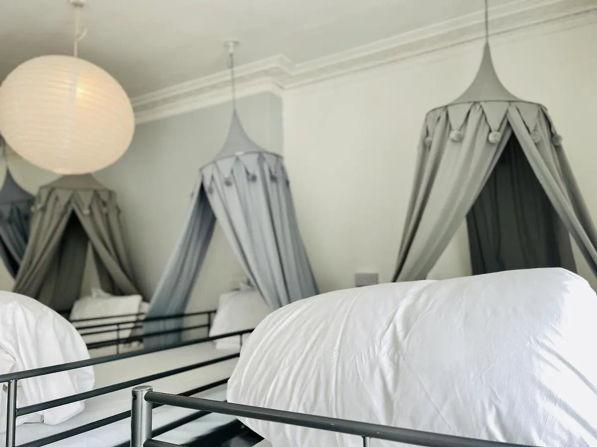 Apartment Seafront Party Houses For Hens, Stags & Groups Brighton United Kingdom