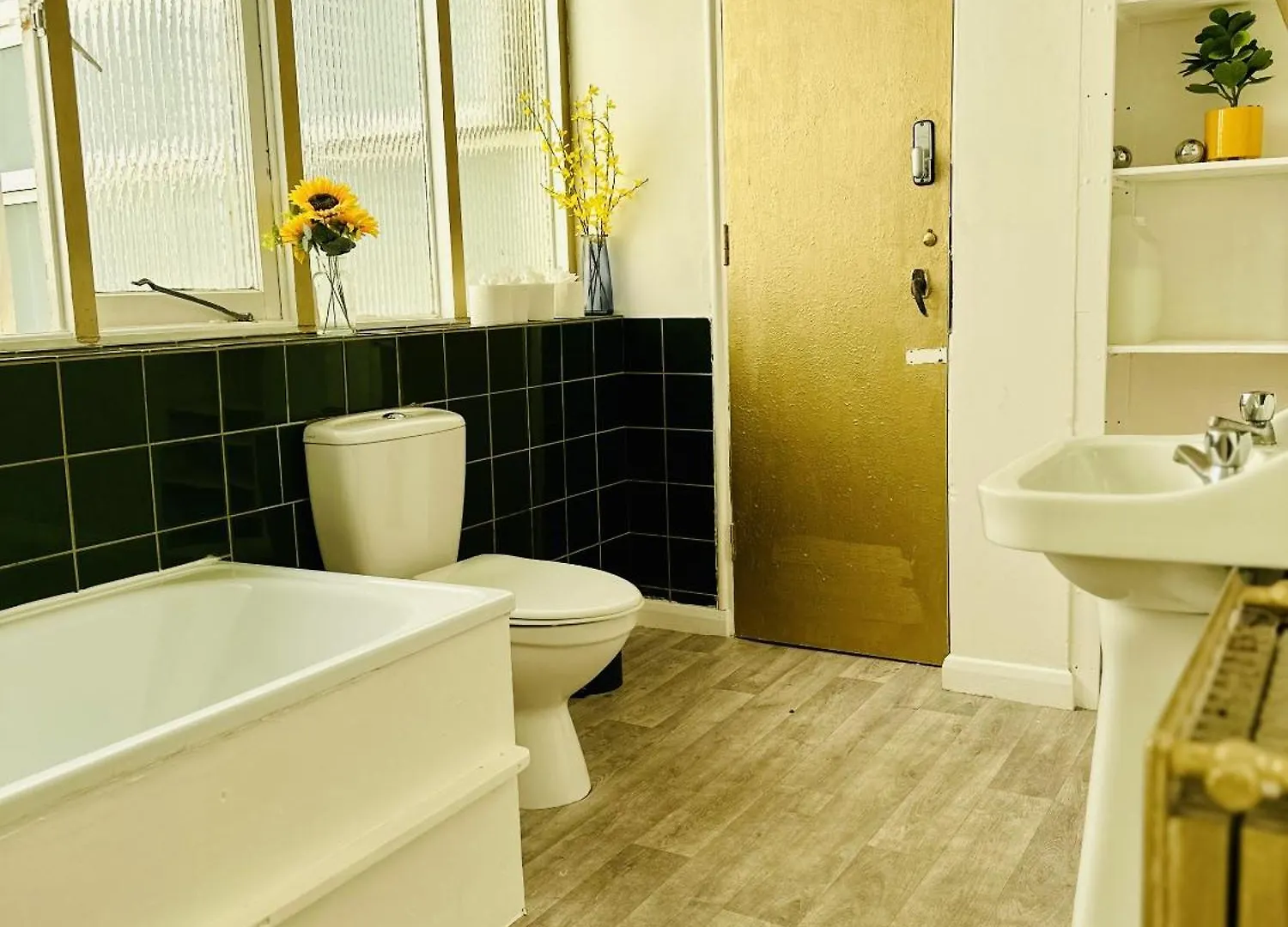 Apartment Seafront Party Houses For Hens, Stags & Groups Brighton United Kingdom