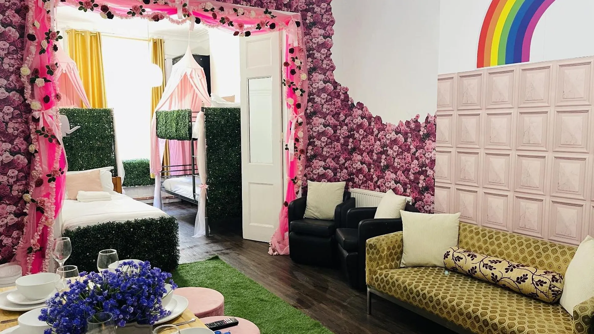 Apartment Seafront Party Houses For Hens, Stags & Groups Brighton